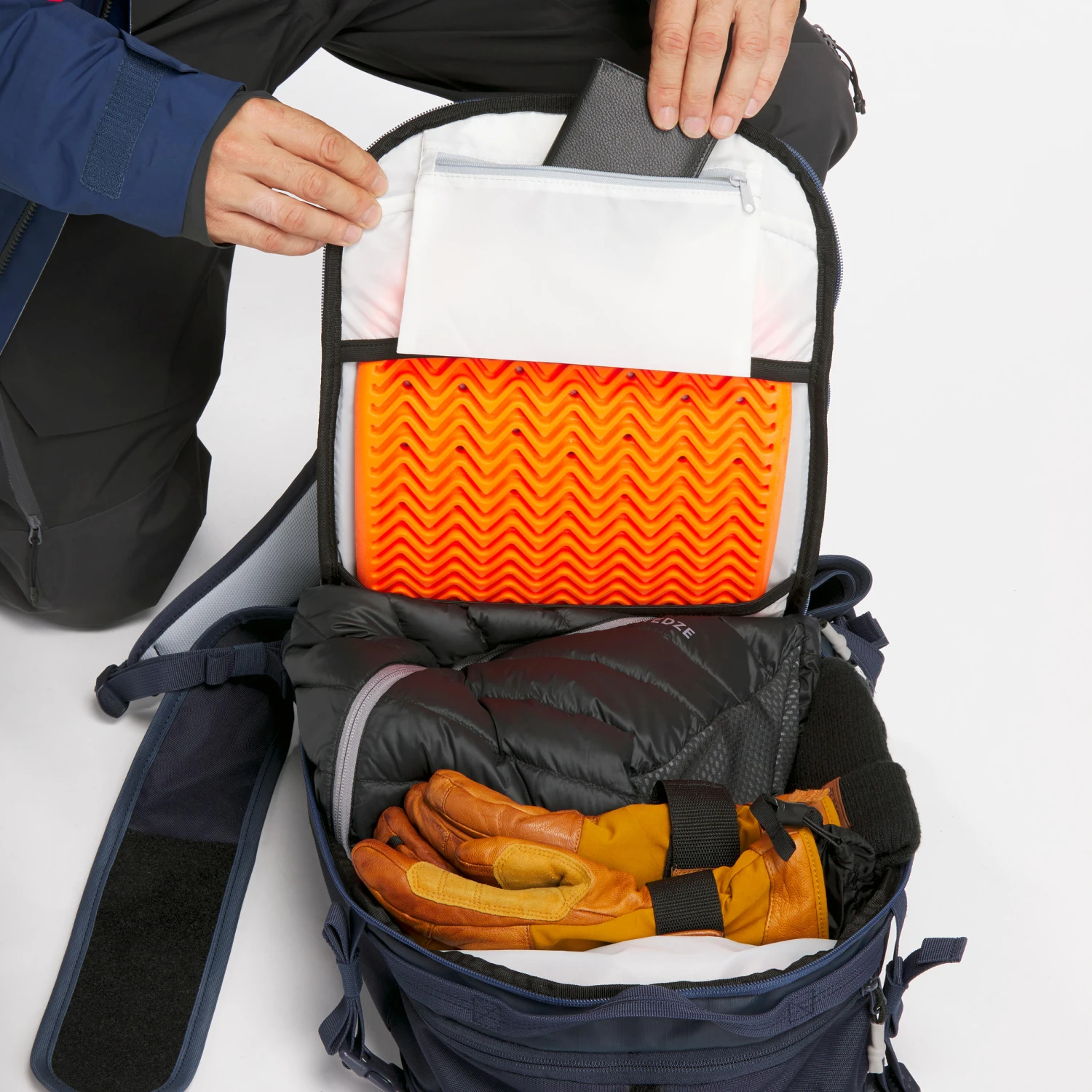 WEDZE Freeride Ski Snowboard Backpack - FR 500 DEFENSE L / XL 16 WEDZE Freeride Ski Snowboard Backpack - FR 500 DEFENSE L / XL - Image 16