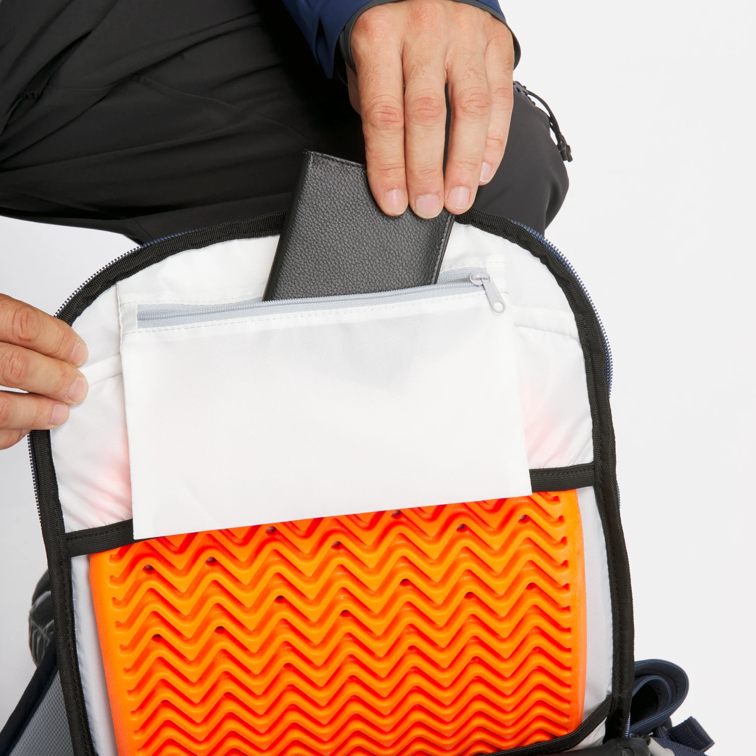 WEDZE Freeride Ski Snowboard Backpack - FR 500 DEFENSE L / XL 15 WEDZE Freeride Ski Snowboard Backpack - FR 500 DEFENSE L / XL - Image 15